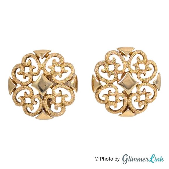 Vintage 70s Precious Pretenders Round Filigree Gold Tone Clip On Earrings - Picture 1 of 8